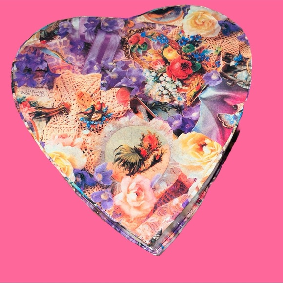 Floral Heart-Shaped Box - Picture 1 of 9